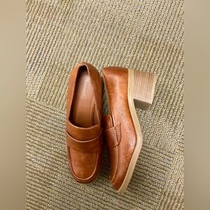 Baretraps Women's Accord Penny Loafer Brown 9M